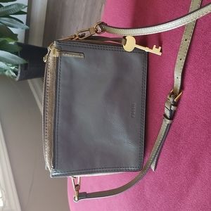 Fossil leather crossbody purse | LIKE NEW
